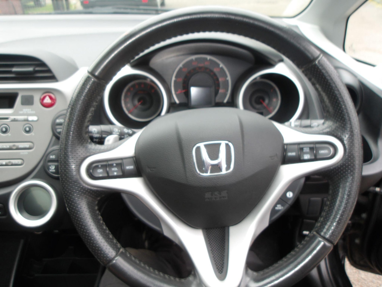 Used Honda Jazz 2010 for sale - 76122280: Photo 28