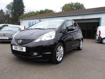 Used Honda Jazz 2010 for sale - 76122280: Photo 2