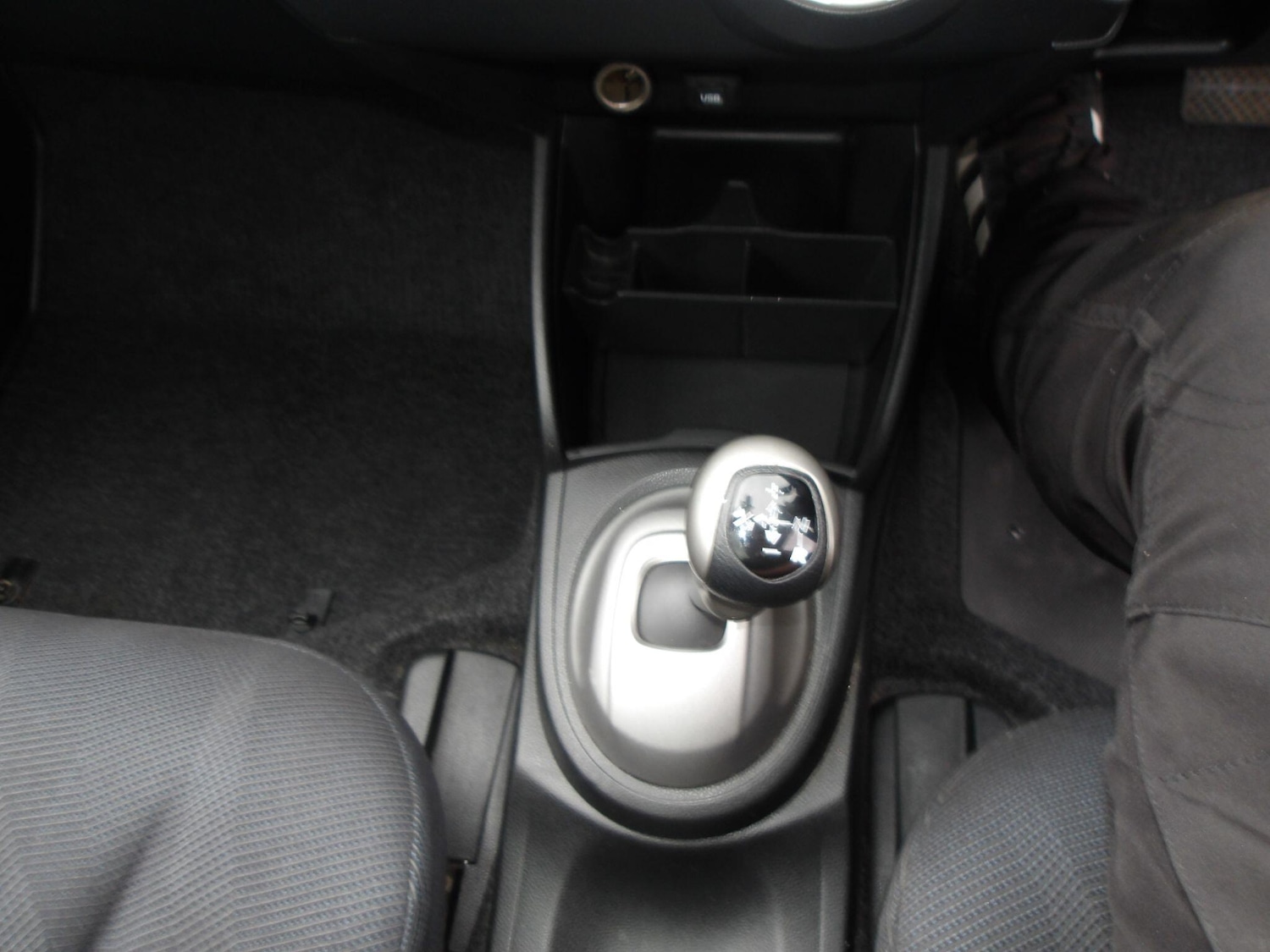 Used Honda Jazz 2010 for sale - 76122280: Photo 30
