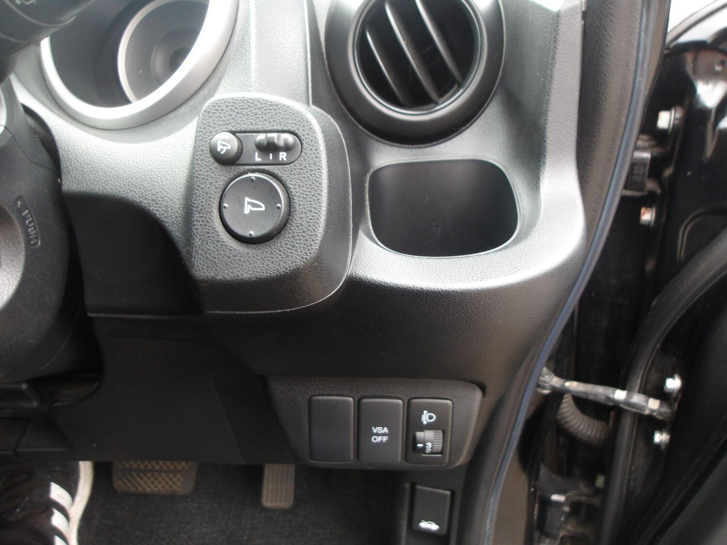 Used Honda Jazz 2010 for sale - 76122280: Photo 31