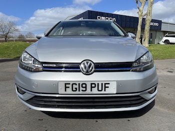 Used Volkswagen Golf 2019 for sale - 78304575: Photo