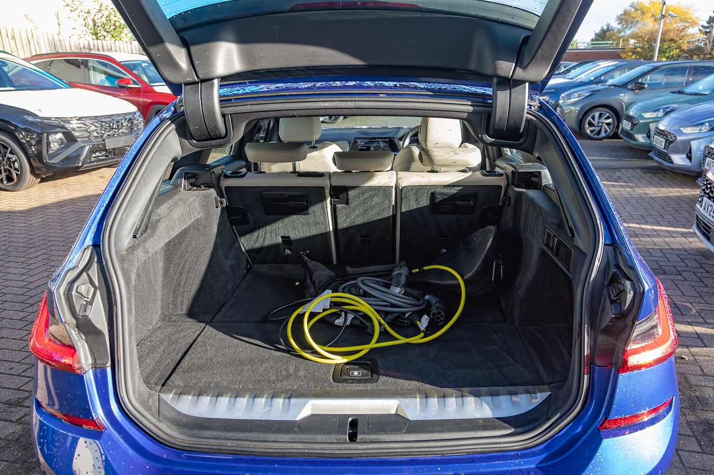 Used BMW 3 Series 2021 for sale - 78021632: Photo 12