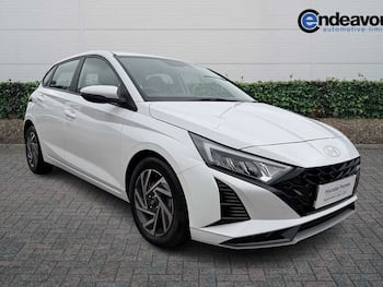 Used Hyundai i20 2024 for sale - 79640579: Photo