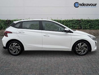 Used Hyundai i20 2024 for sale - 79640579: Photo