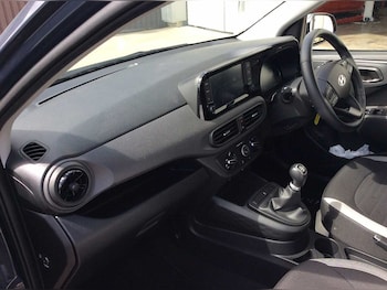 Used Hyundai i10 2024 for sale - 78555450: Photo