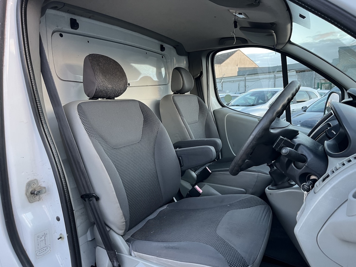 Used Vauxhall Vivaro 2010 for sale - 76396993: Photo 11