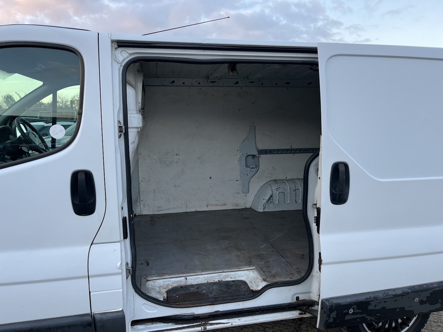 Used Vauxhall Vivaro 2010 for sale - 76396993: Photo 14