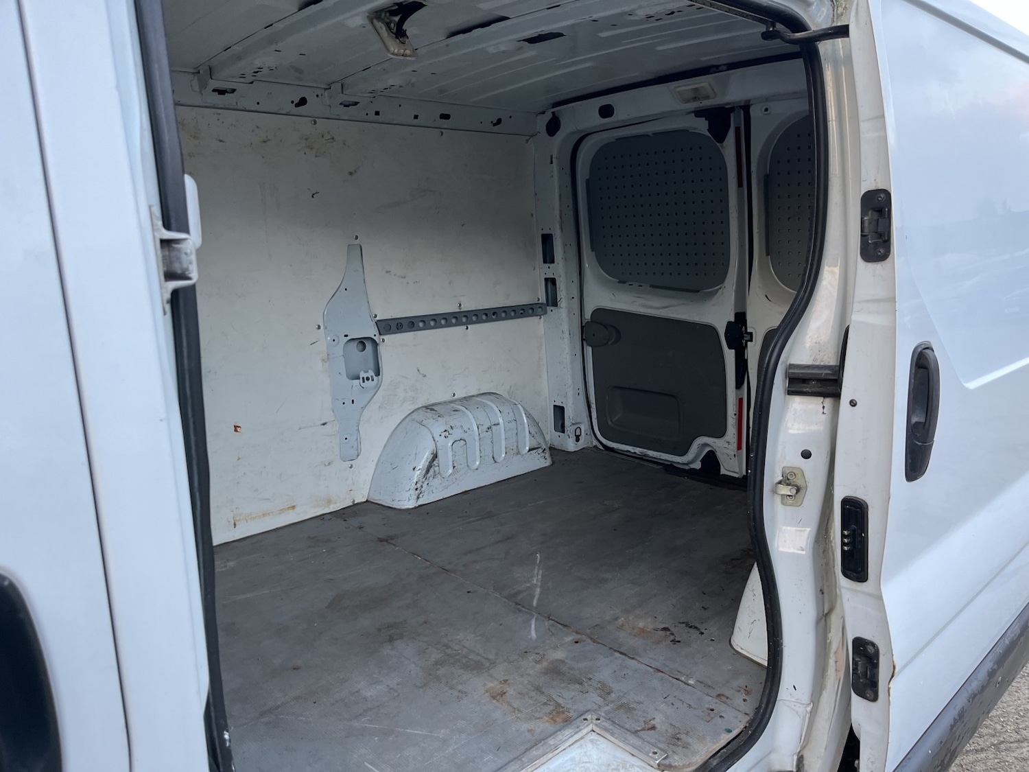 Used Vauxhall Vivaro 2010 for sale - 76396993: Photo 19