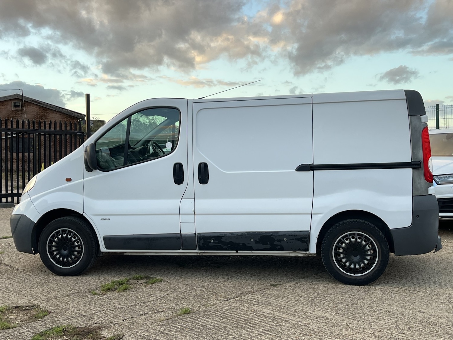 Used Vauxhall Vivaro 2010 for sale - 76396993: Photo 7