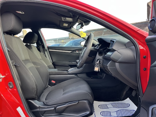 Used Honda Civic 2017 for sale - 76120356: Photo 13