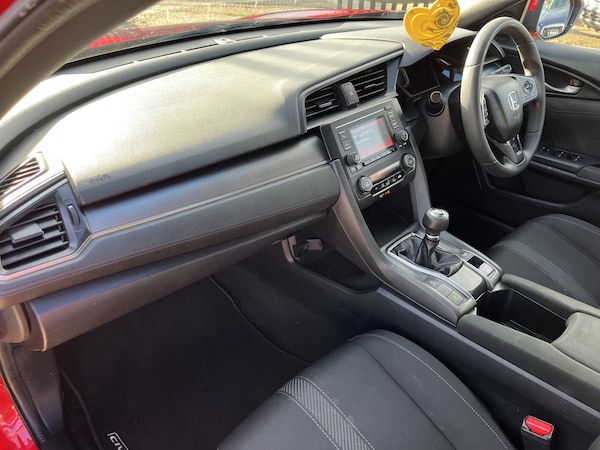 Used Honda Civic 2017 for sale - 76120356: Photo 14