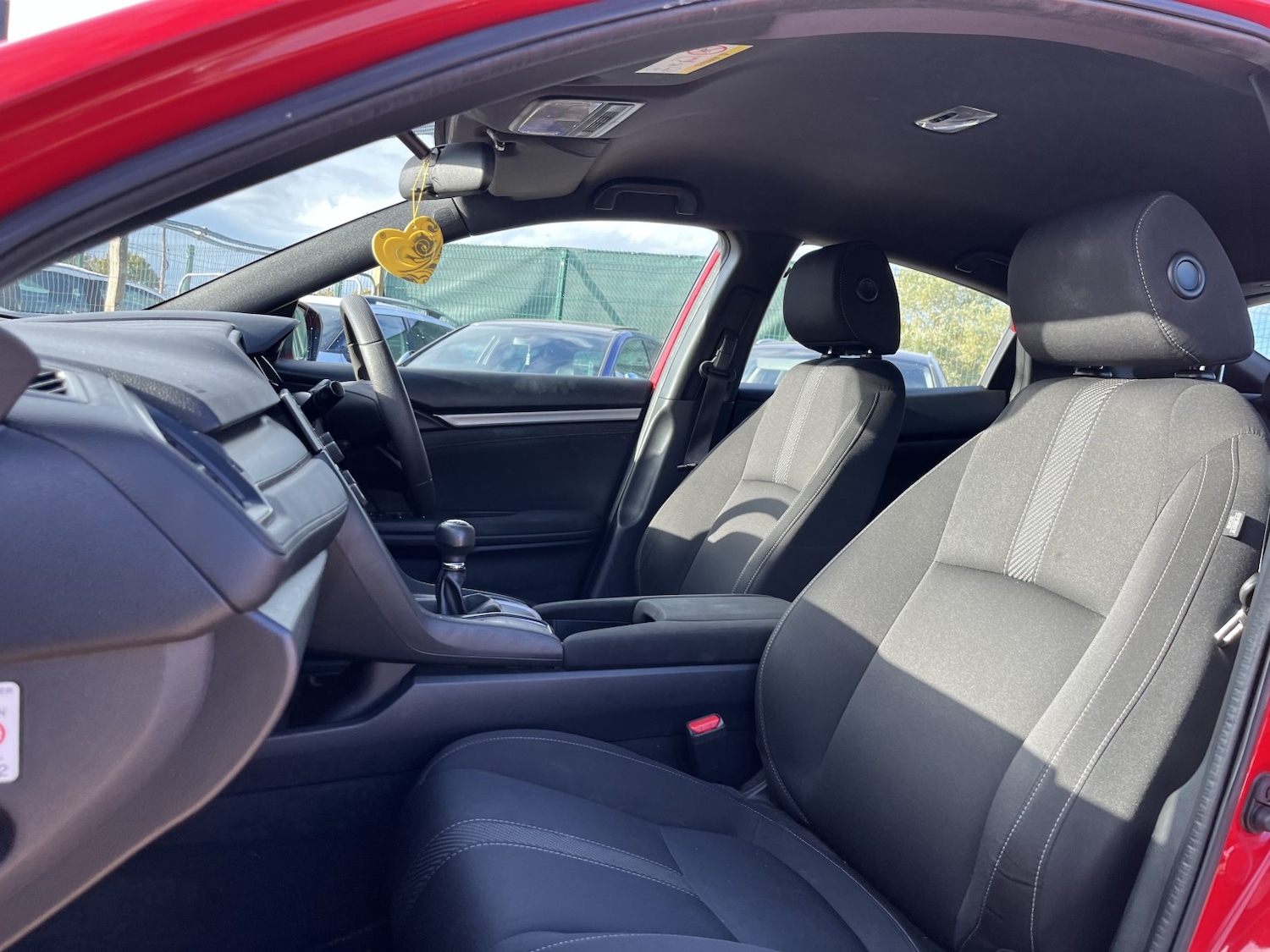 Used Honda Civic 2017 for sale - 76120356: Photo 16