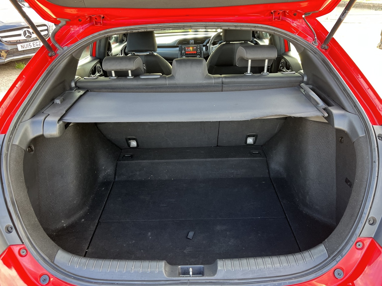 Used Honda Civic 2017 for sale - 76120356: Photo 19