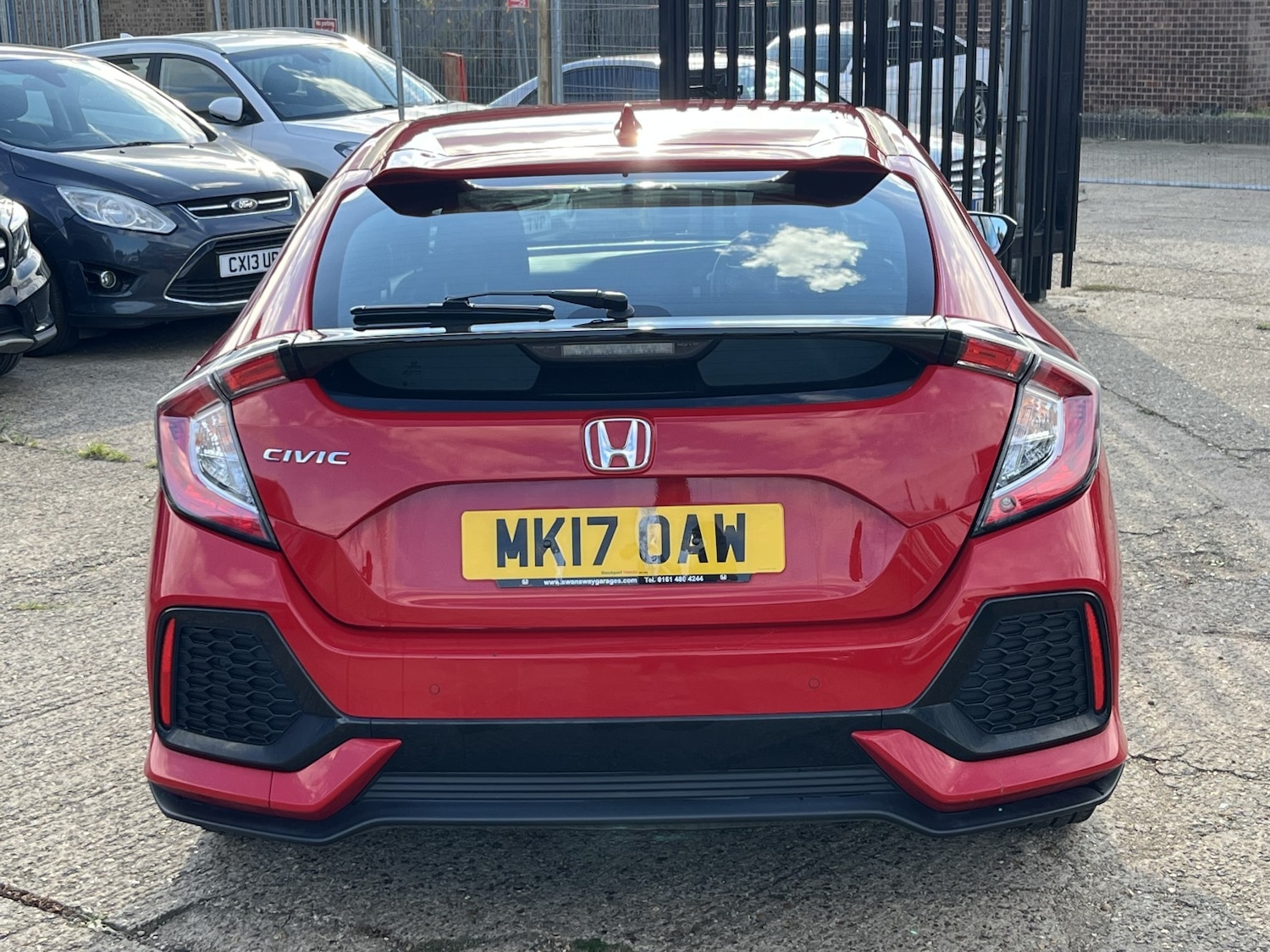 Used Honda Civic 2017 for sale - 76120356: Photo 8