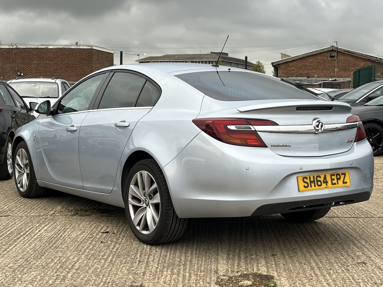 Used Vauxhall Insignia 2014 for sale - 76421840: Photo 3