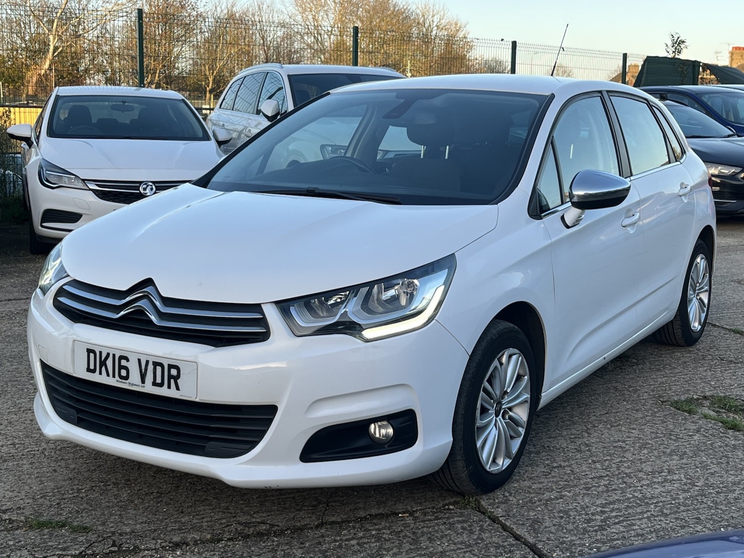 Used Citroen C4 2016 for sale - 76817580: Photo 2
