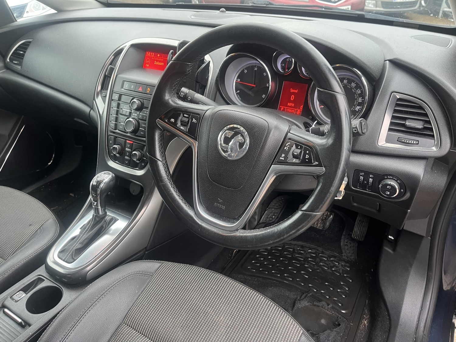 Used Vauxhall Astra 2011 for sale - 77258598: Photo 10