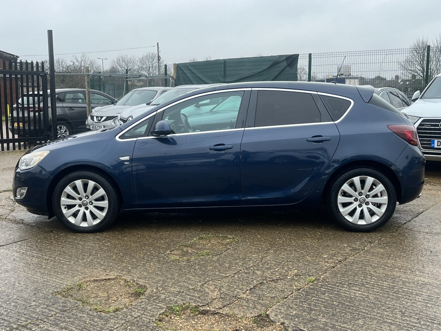 Used Vauxhall Astra 2011 for sale - 77258598: Photo 6