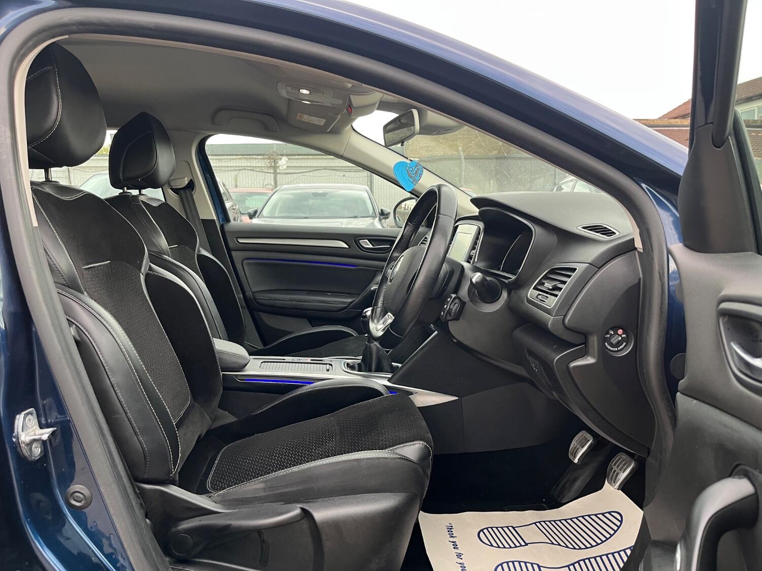 Used Renault Megane 2017 for sale - 76794662: Photo 10