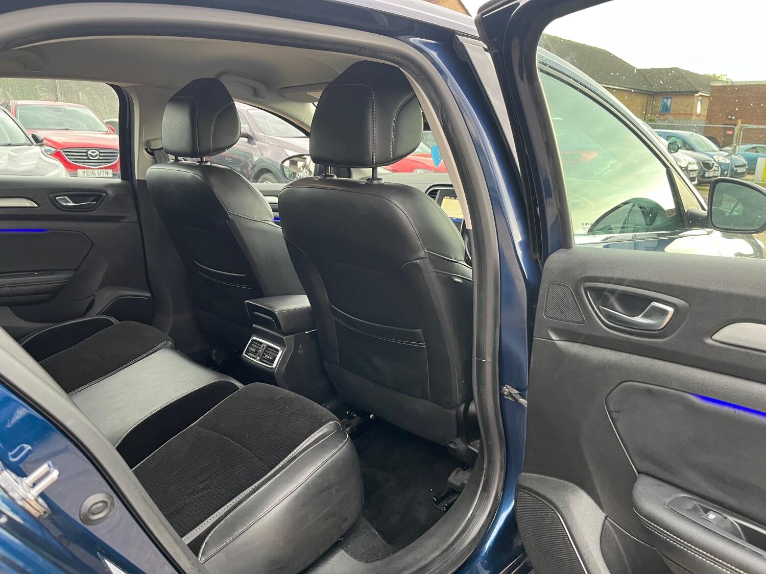 Used Renault Megane 2017 for sale - 76794662: Photo 20