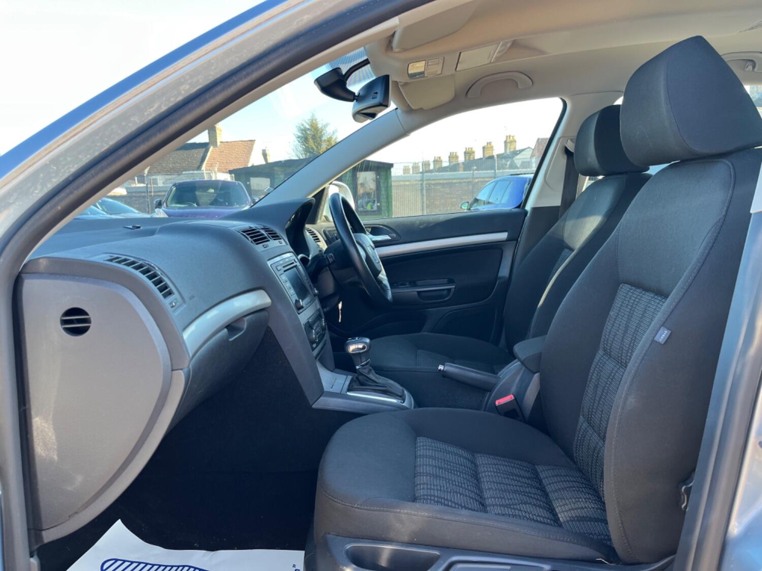 Used Skoda Octavia 2010 for sale - 77195503: Photo 11