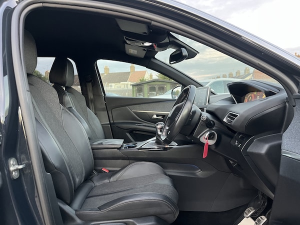 Used Peugeot 3008 2017 for sale - 76211799: Photo 13