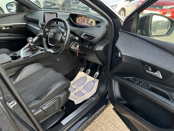 Used Peugeot 3008 2017 for sale - 76211799: Photo 14