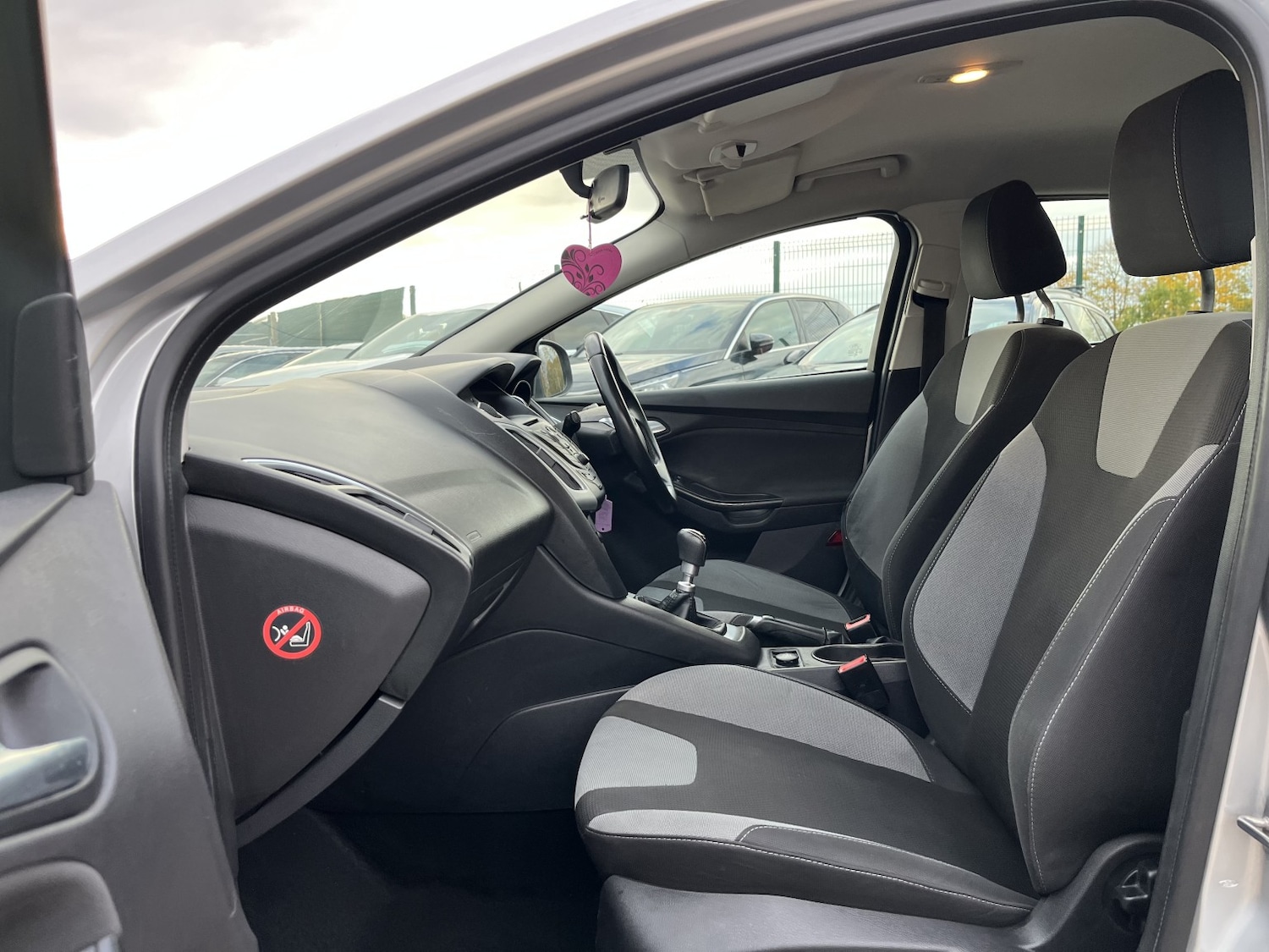 Used Ford Focus 2012 for sale - 76369360: Photo 12