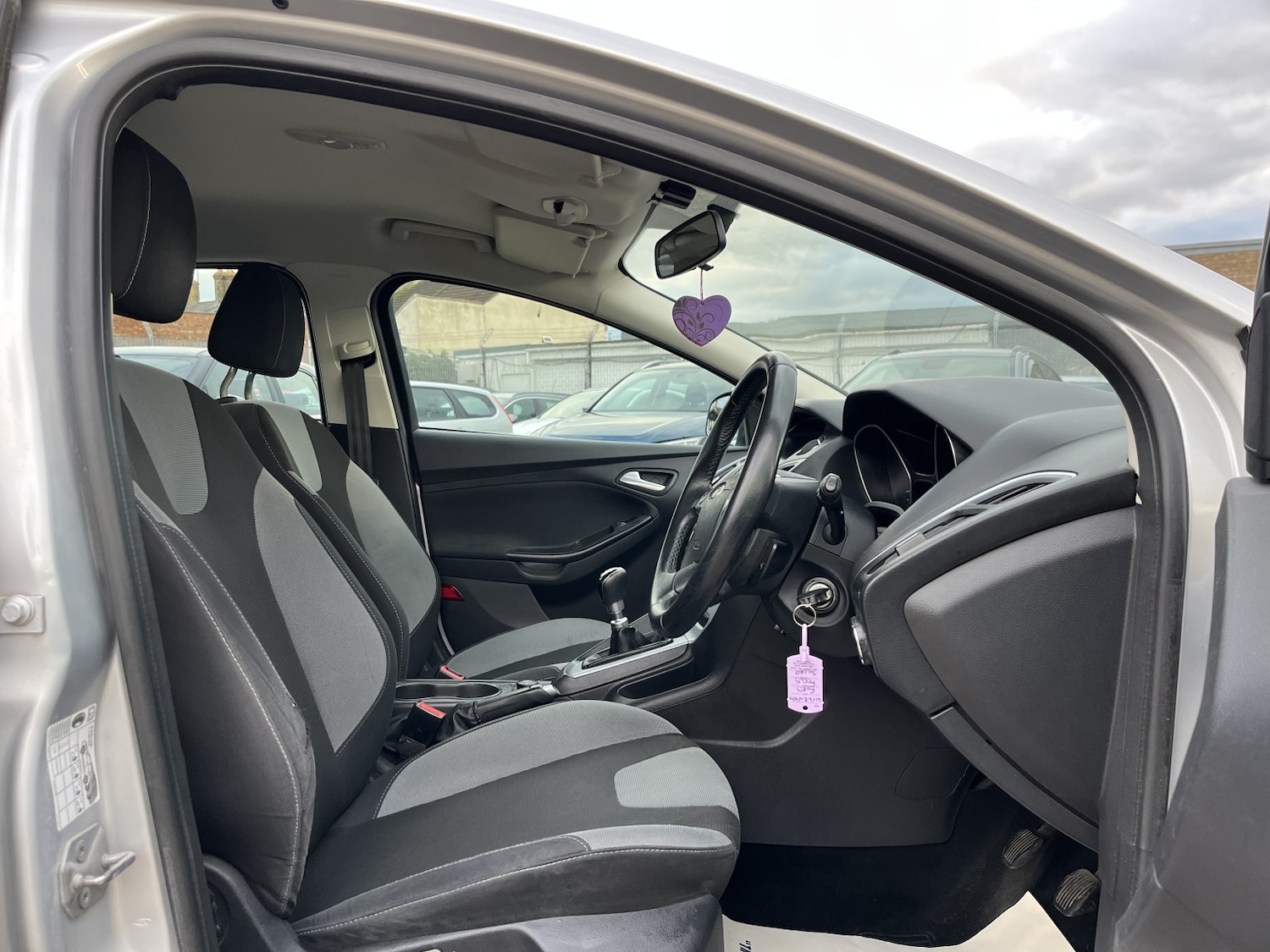 Used Ford Focus 2012 for sale - 76369360: Photo 9