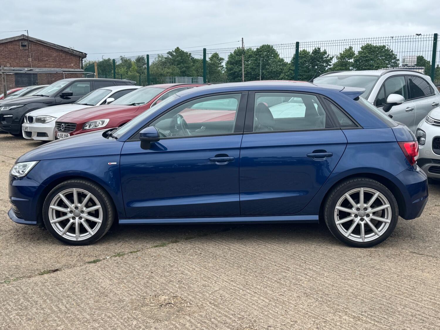Used Audi A1 2015 for sale - 76794651: Photo 6