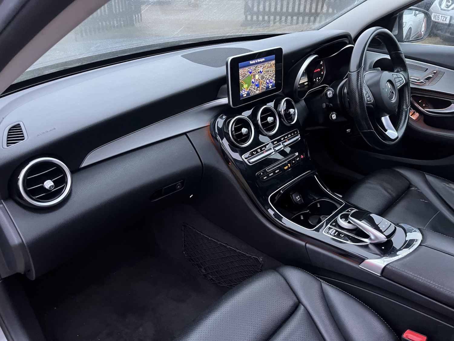 Used Mercedes-Benz C Class 2014 for sale - 77836873: Photo 12