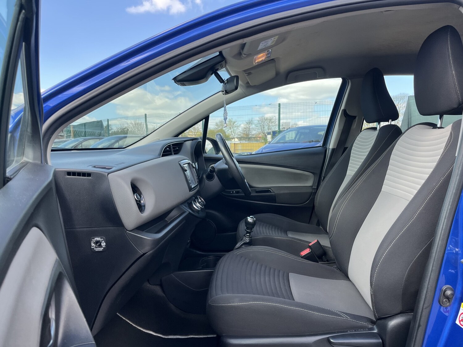 Used Toyota Yaris 2017 for sale - 78139430: Photo 14