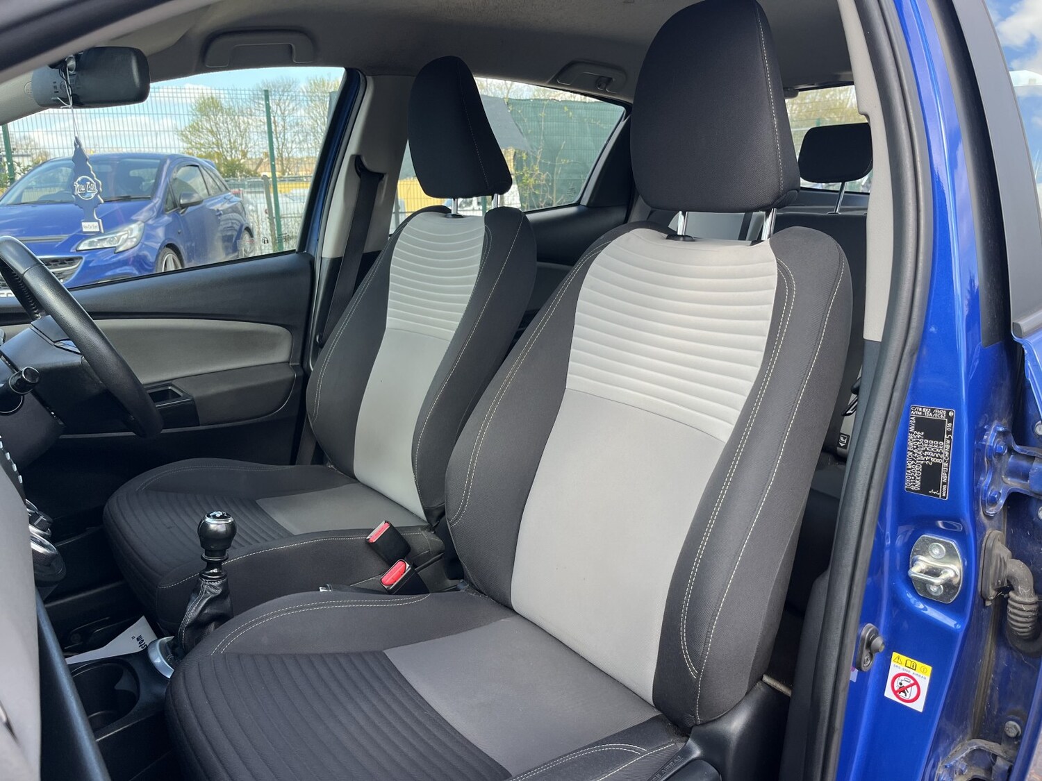 Used Toyota Yaris 2017 for sale - 78139430: Photo 16