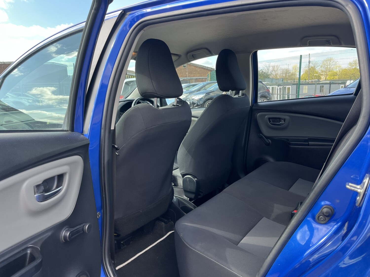 Used Toyota Yaris 2017 for sale - 78139430: Photo 23