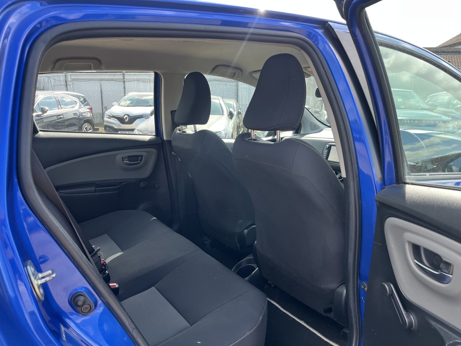 Used Toyota Yaris 2017 for sale - 78139430: Photo 24