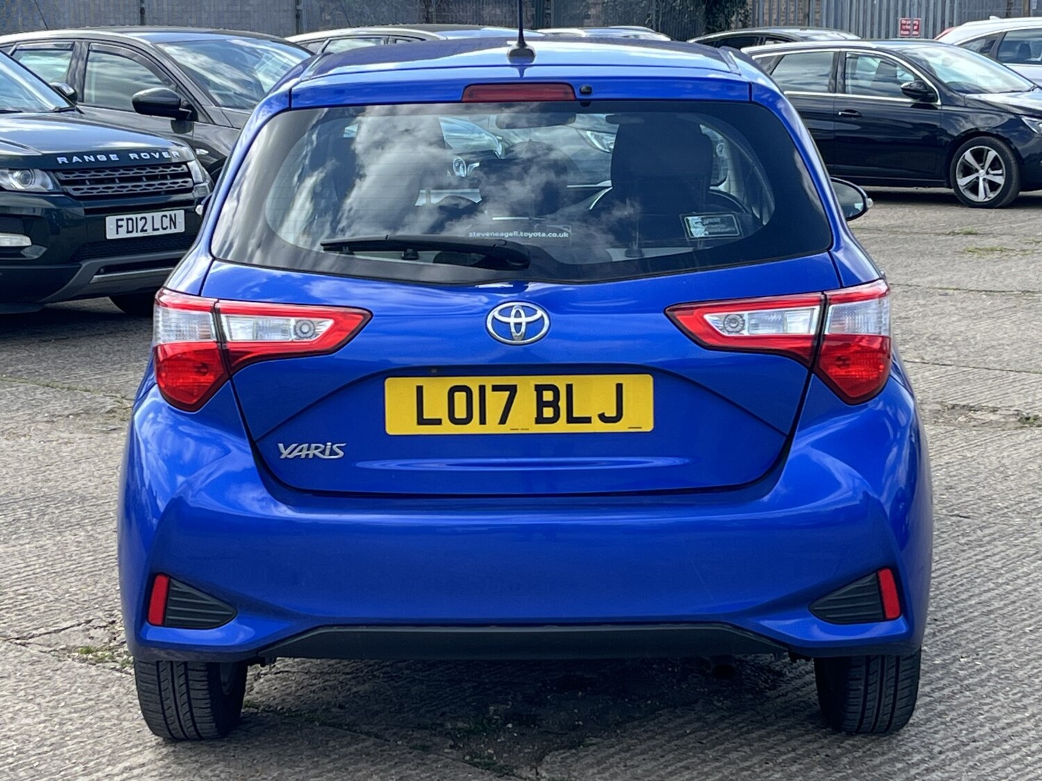 Used Toyota Yaris 2017 for sale - 78139430: Photo 8