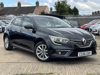 Used Renault Megane 2016 for sale - 76299068: Photo