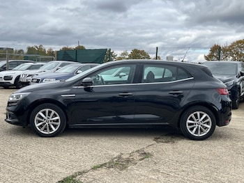 Used Renault Megane 2016 for sale - 76299068: Photo