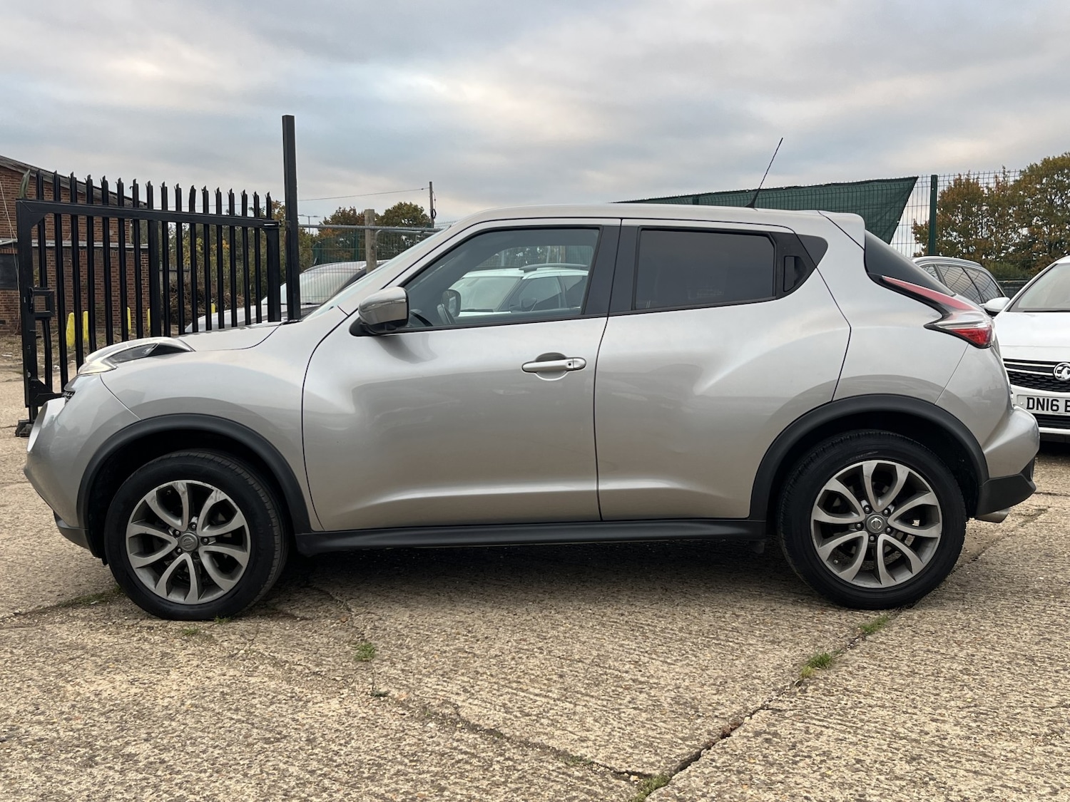 Used Nissan Juke 2015 for sale - 76794643: Photo 8