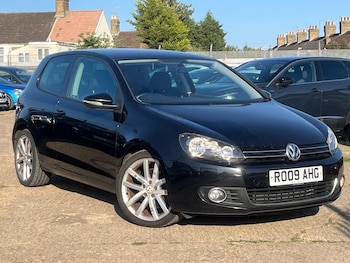 Volkswagen - Golf