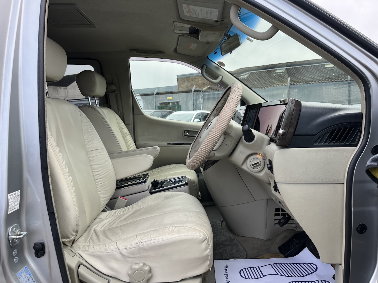 Used Nissan Elgrand 2021 for sale - 77258547: Photo 11