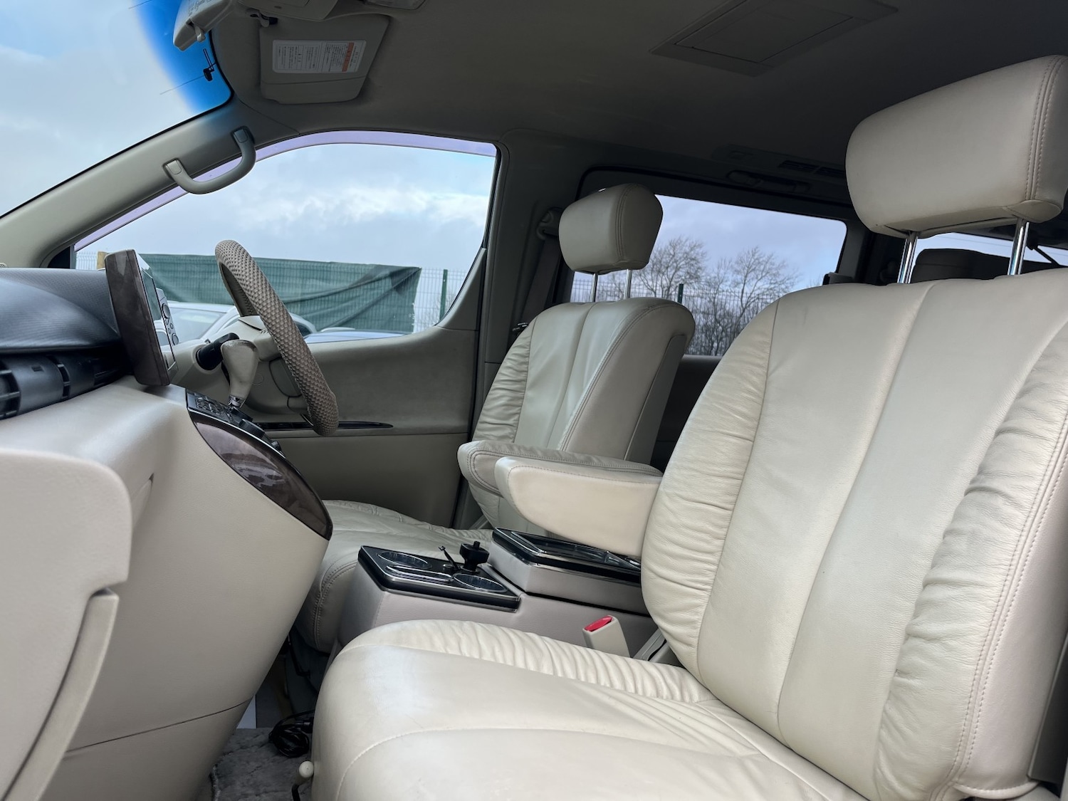 Used Nissan Elgrand 2021 for sale - 77258547: Photo 12