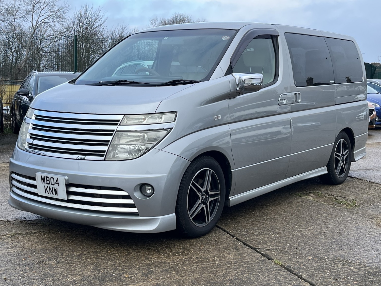 Used Nissan Elgrand 2021 for sale - 77258547: Photo 2