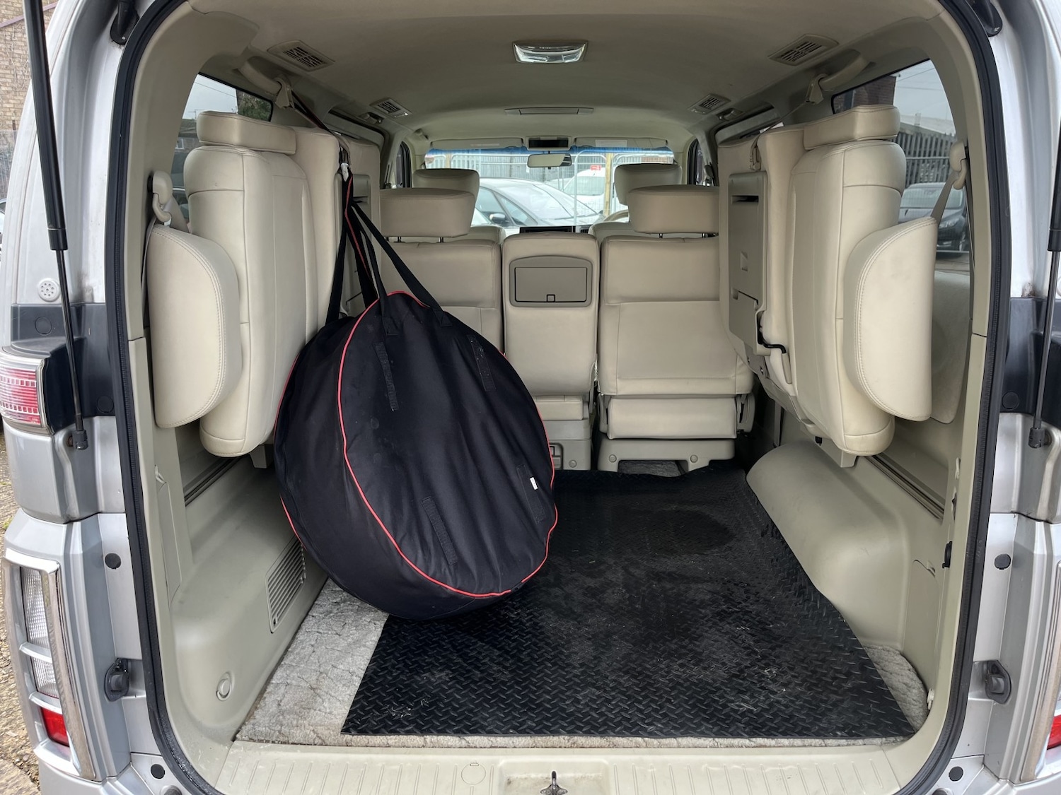 Used Nissan Elgrand 2021 for sale - 77258547: Photo 23