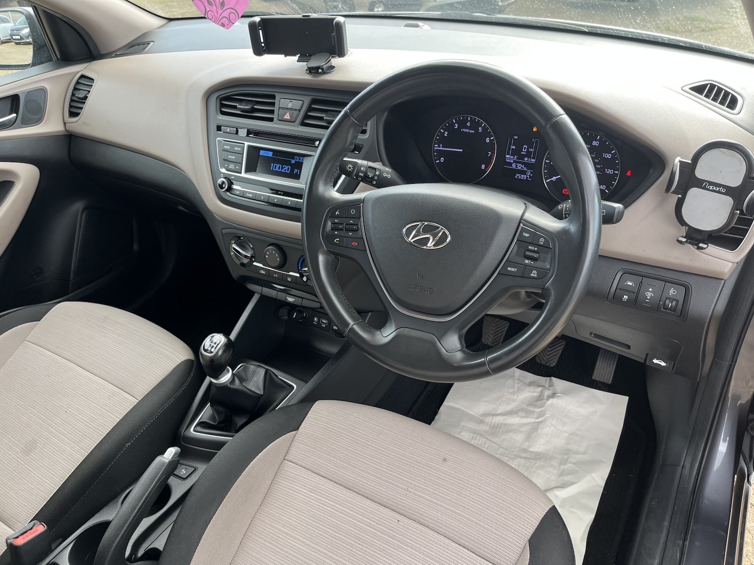 Used Hyundai i20 2015 for sale - 77864891: Photo 10