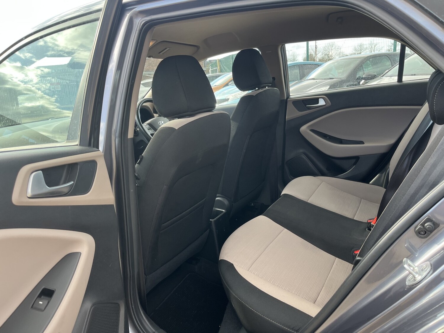 Used Hyundai i20 2015 for sale - 77864891: Photo 18