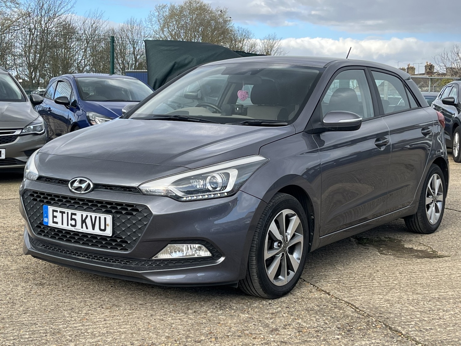 Used Hyundai i20 2015 for sale - 77864891: Photo 2