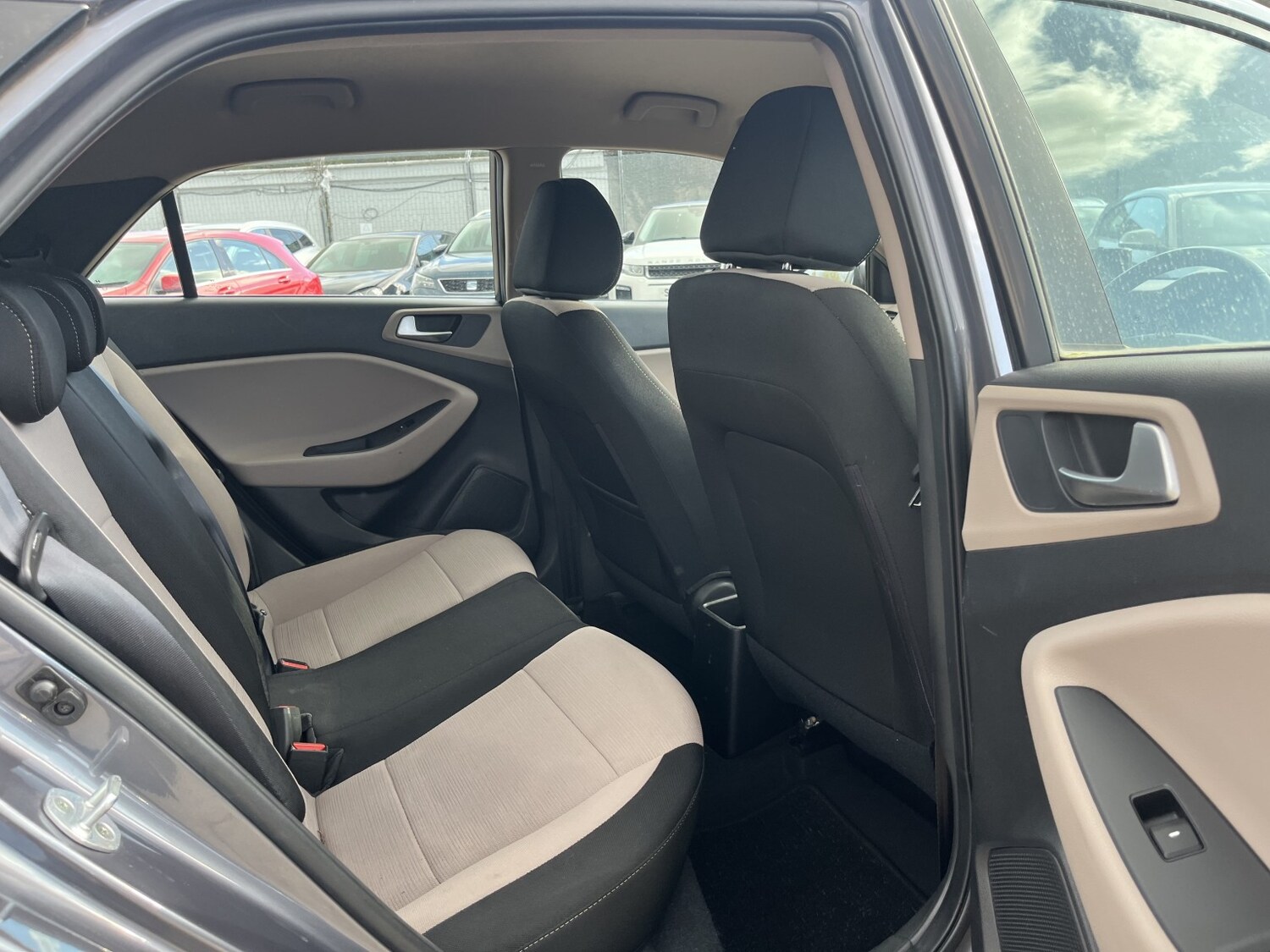 Used Hyundai i20 2015 for sale - 77864891: Photo 21