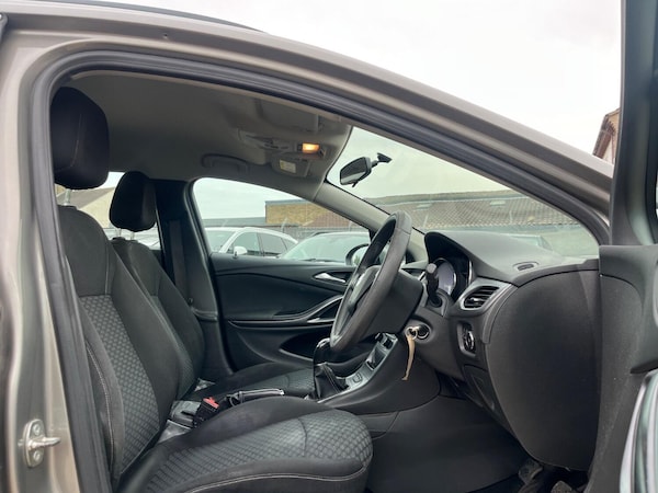 Used Vauxhall Astra 2016 for sale - 75550240: Photo 15