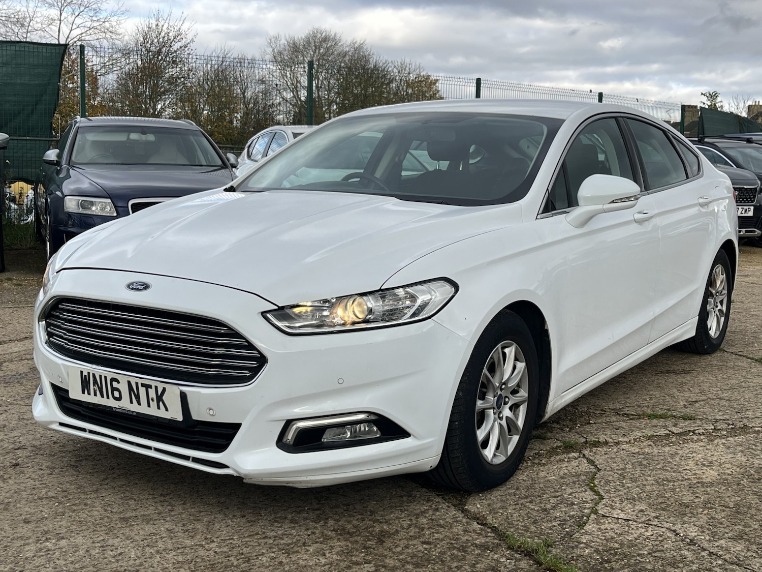 Used Ford Mondeo 2016 for sale - 76527345: Photo 2